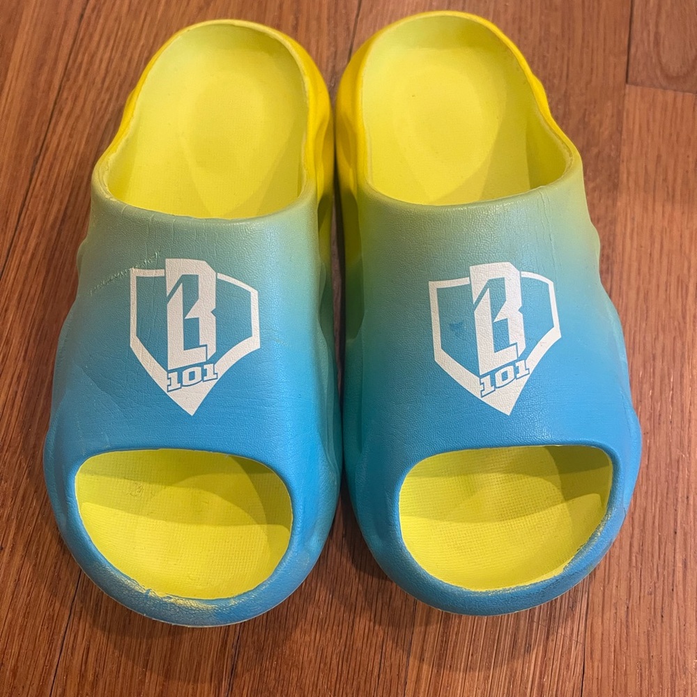 Baseball Lifestyle 101 Slide Sandals - Blue and Yellow